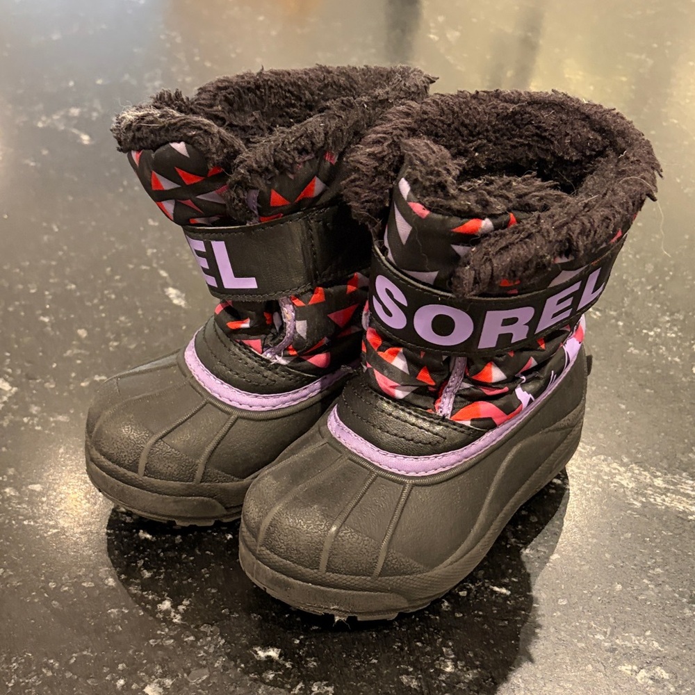Sorel Kids Snow Boots - Size 9